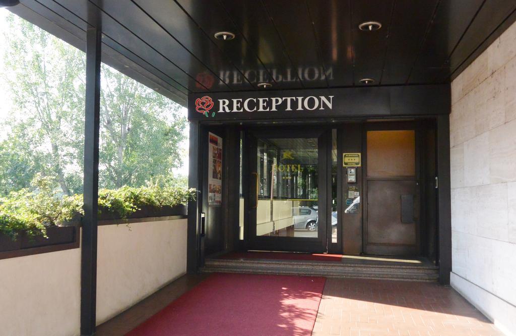 Hotel Rosengarten ปาเวีย ภายนอก รูปภาพ
